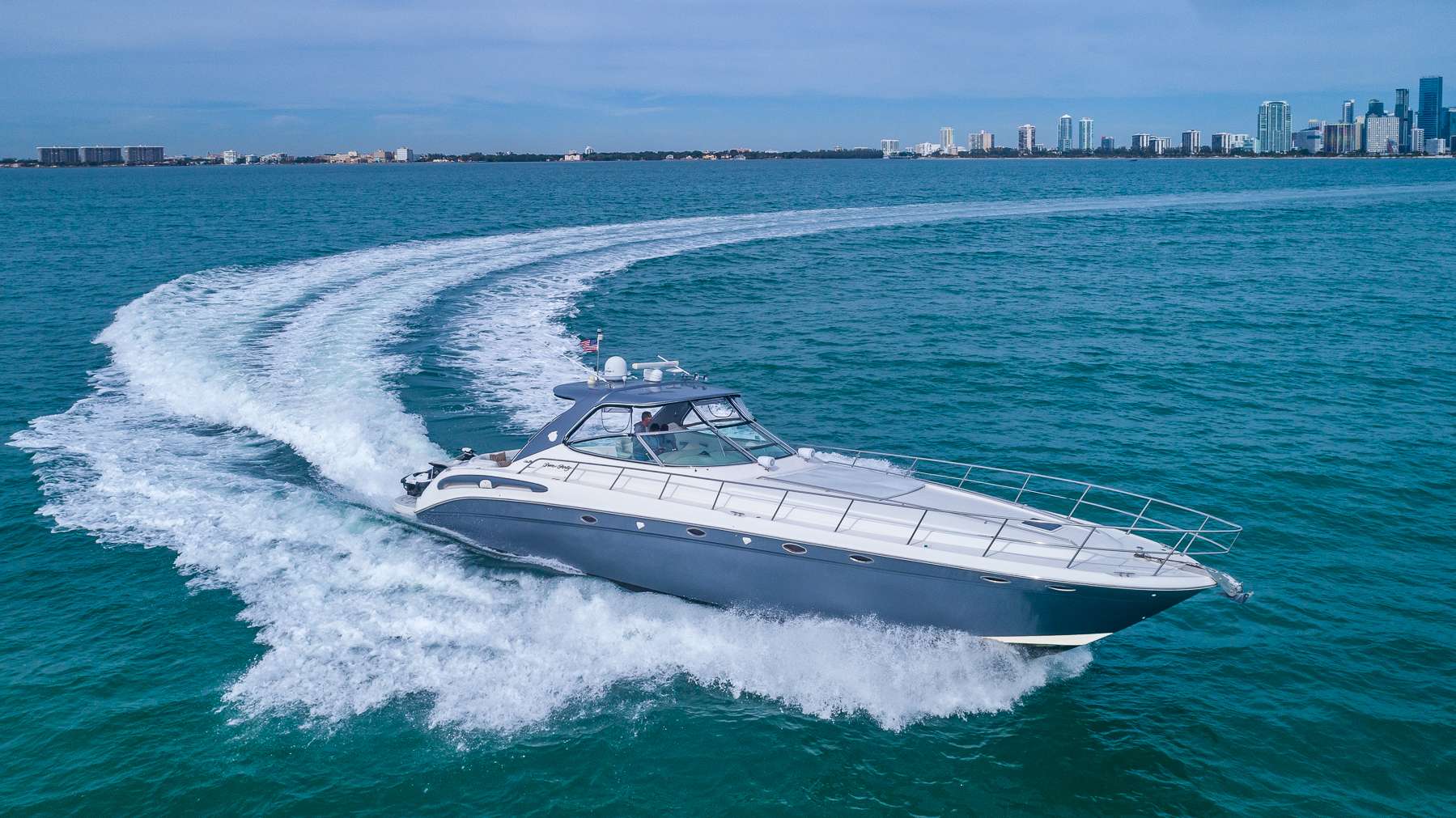 54′ Sea Ray Motor Yacht