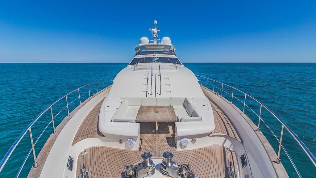 97′ Ferretti Motor Yacht