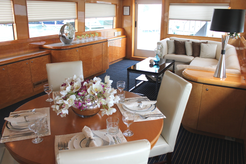 80ft Solstice Luxury Yacht